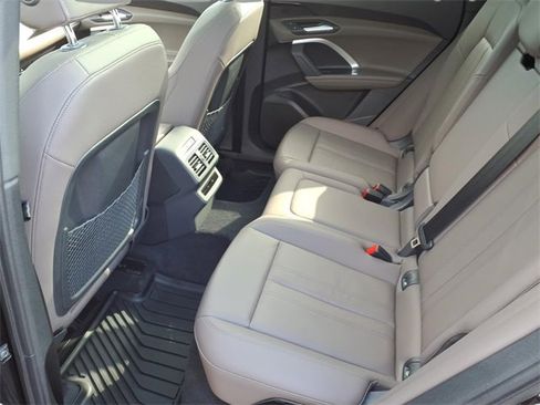 Used 2025 Audi Q5 Premium w/ Convenience Package image 9