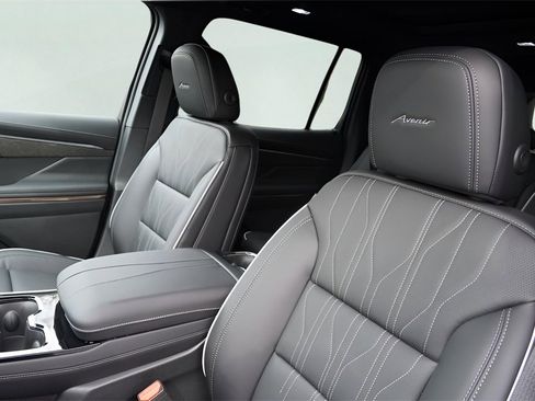 New 2026 Buick Enclave Avenir w/ Super Cruise Package image 11