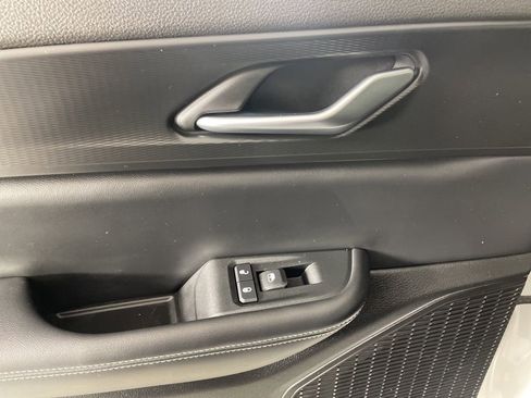 Used 2024 Jeep Grand Cherokee L Laredo image 36