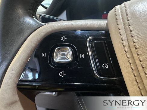 Used 2020 Lincoln Aviator 2WD image 19