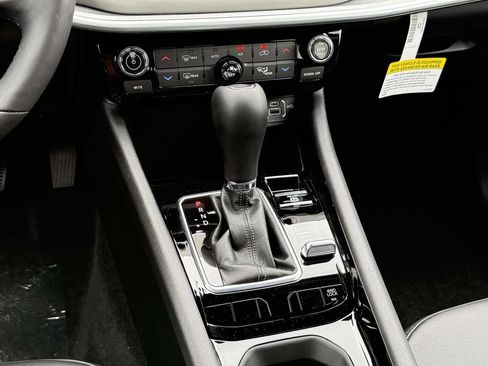 New 2026 Jeep Compass Limited AWD/4WD image 17