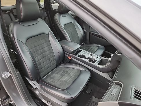 Used 2023 Ford Edge ST-Line AWD/4WD image 38
