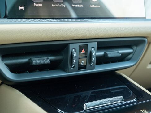 New 2026 Porsche Cayenne image 21