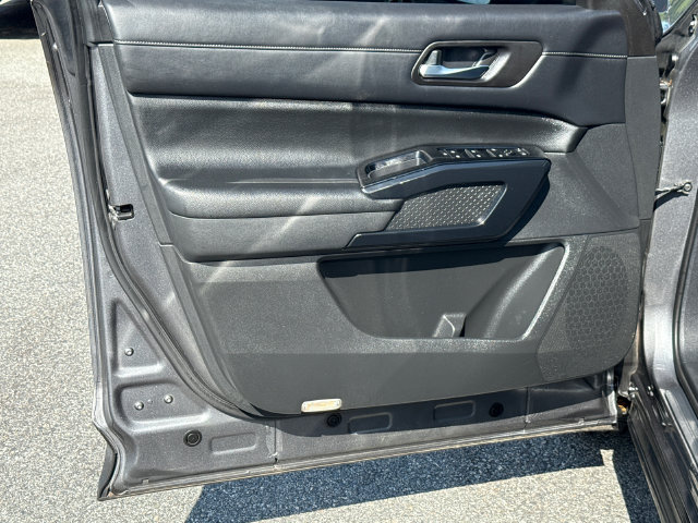 Used 2022 Nissan Pathfinder SV FWD image 10