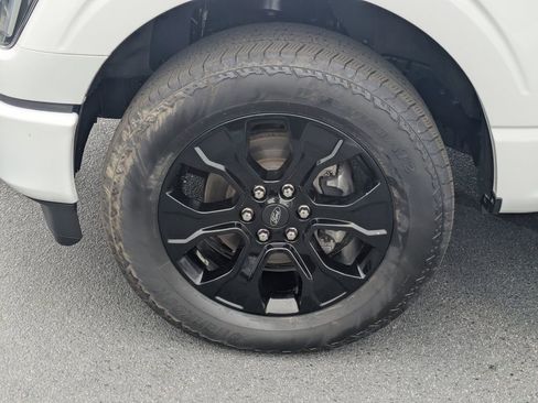 Used 2022 Ford F150 Lariat w/ Equipment Group 502A High AWD/4WD image 12