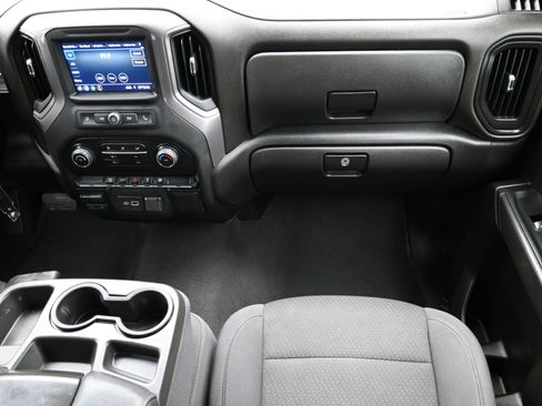 Used 2023 Chevrolet Silverado 2500 Custom w/ Custom Value Package image 33