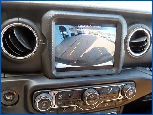 Certified 2020 Jeep Wrangler Unlimited Sahara AWD/4WD image 19