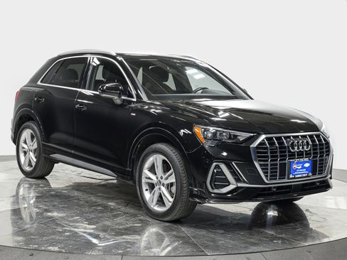 Used 2021 Audi Q3 2.0T Premium w/ Convenience Package image 9