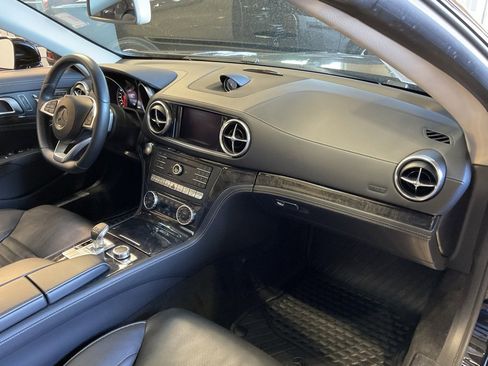 Used 2017 Mercedes-Benz SL 550 image 20
