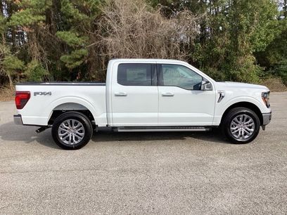 New 2025 Ford F150 XLT w/ Equipment Group 302A MID