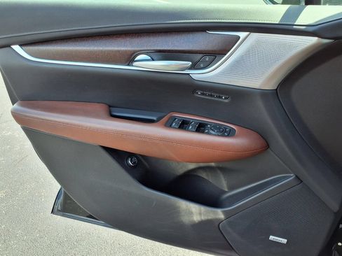 Used 2020 Cadillac XT5 Premium Luxury FWD image 25