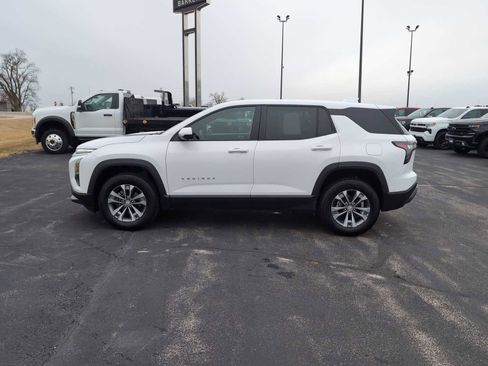 Used 2025 Chevrolet Equinox LT w/ Safety and Technology Package image 5