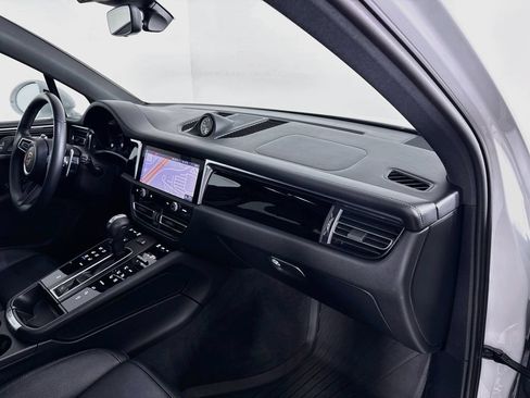 Certified 2023 Porsche Macan Turbo AWD/4WD image 30