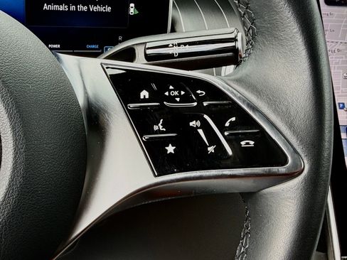 Used 2024 Mercedes-Benz GLC 300 image 34