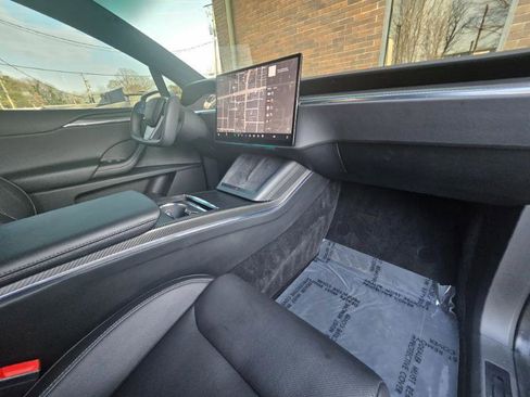 Used 2024 Tesla Model X Plaid image 59