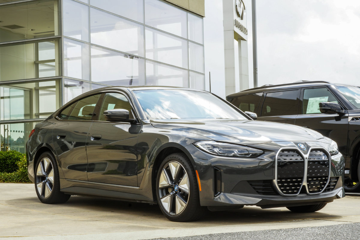 Used 2023 BMW i4 eDrive35 RWD image 4