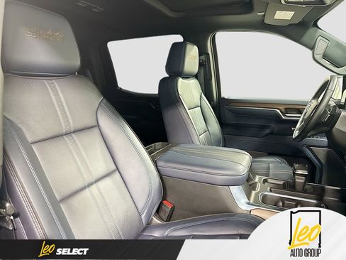 Used 2024 Chevrolet Silverado 1500 High Country w/ High Country Premium Package AWD/4WD image 30