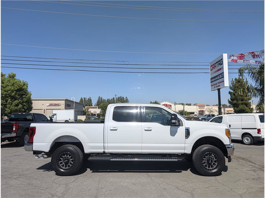Used 2017 Ford F250 Lariat w/ Lariat Value Package AWD/4WD image 4