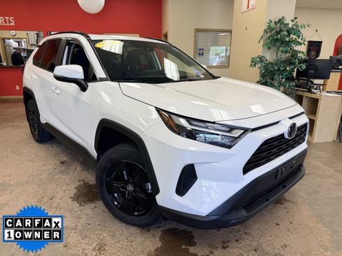 Used 2024 Toyota RAV4 XLE w/ Convenience Package AWD/4WD image 1
