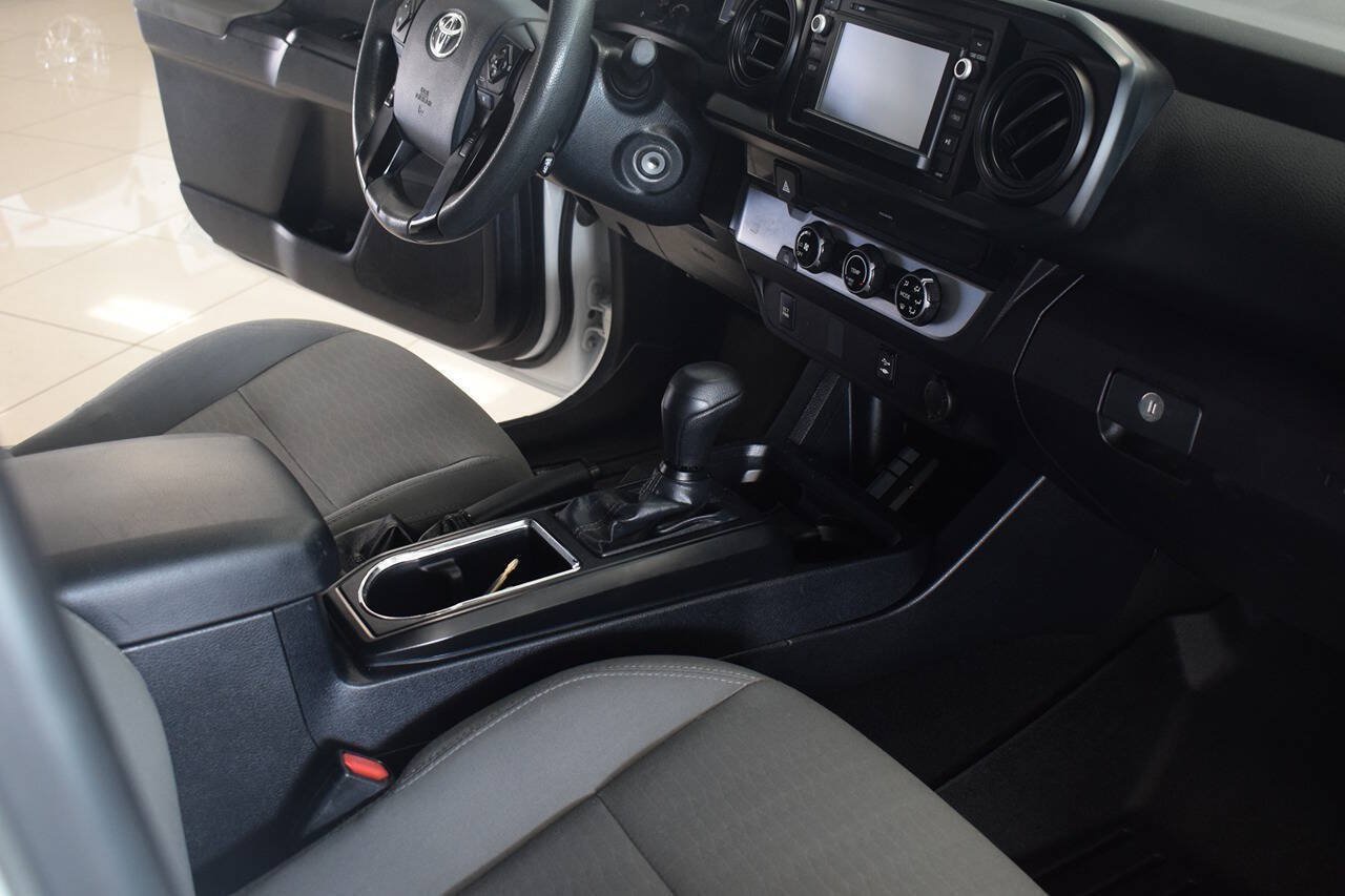 Used 2018 Toyota Tacoma SR RWD image 21