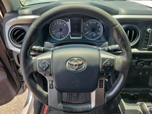 Used 2019 Toyota Tacoma SR5 RWD image 24