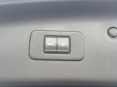 Certified 2023 Nissan Armada Platinum w/ Captain's Chairs Package image 15