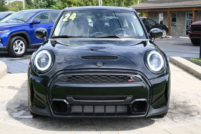 Used 2024 MINI Cooper S FWD image 2
