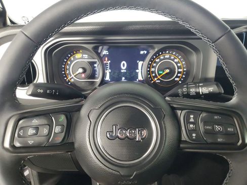 Used 2026 Jeep Wrangler Sport S image 23