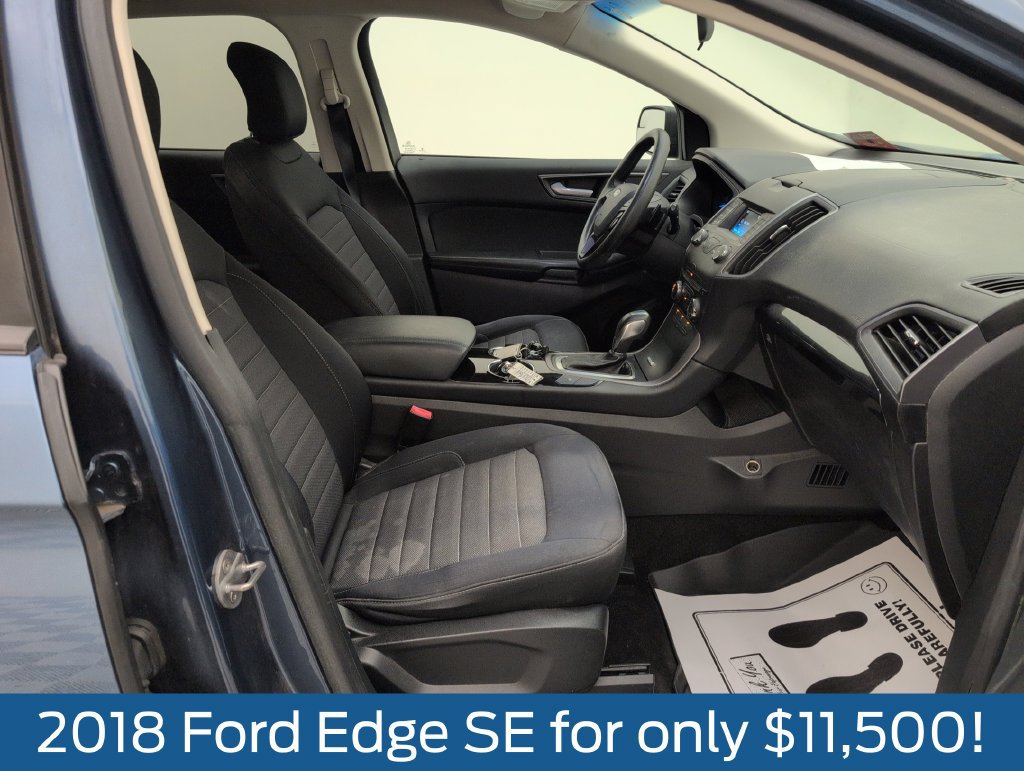 Used 2018 Ford Edge SE FWD image 14