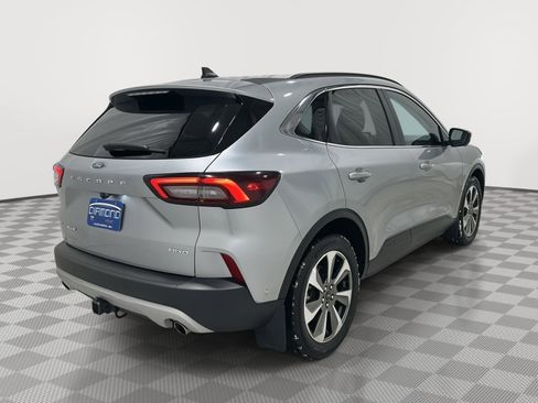 Used 2023 Ford Escape Platinum w/ Premium Technology Package image 5