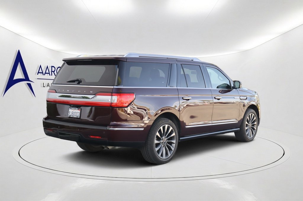 Used 2018 Lincoln Navigator L Select RWD image 4