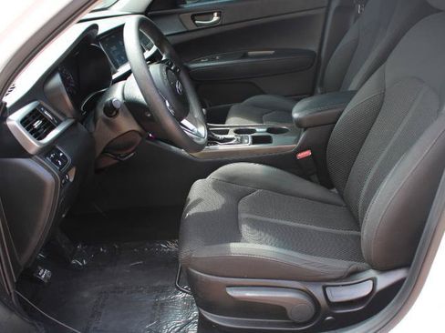 Used 2020 Kia Optima LX FWD image 11
