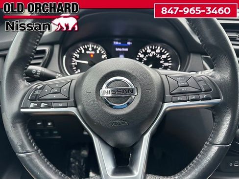 Used 2018 Nissan Rogue SV image 20
