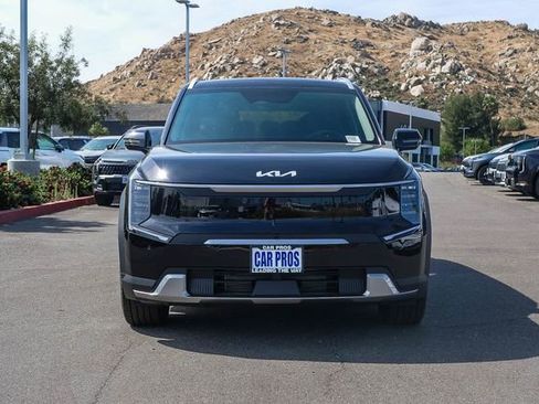 New 2026 Kia EV9 Wind image 3