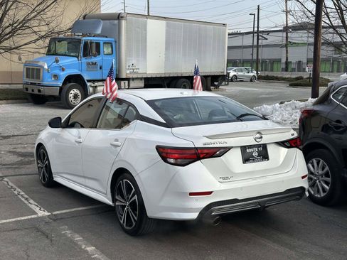 Used 2021 Nissan Sentra SR image 3