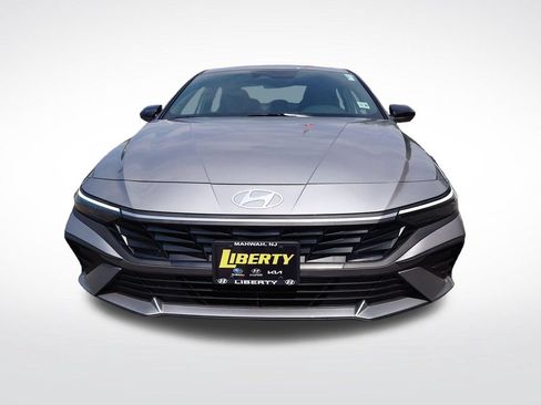 Certified 2026 Hyundai Elantra Sport FWD image 9