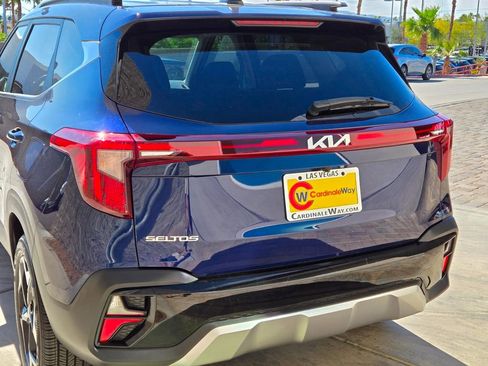 Used 2024 Kia Seltos EX FWD image 4