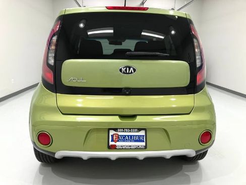 Used 2018 Kia Soul + FWD image 24