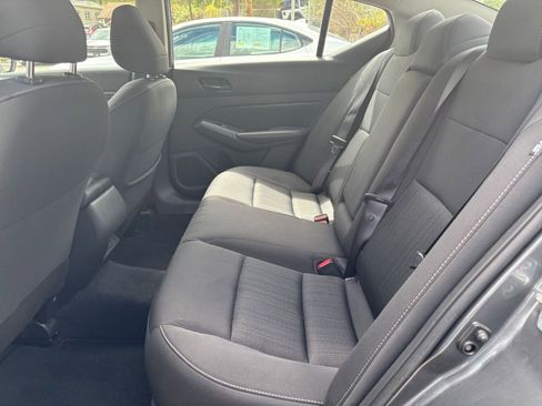 Used 2025 Nissan Altima 2.5 SV FWD image 27