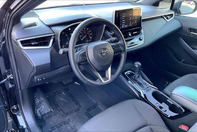 Used 2025 Toyota Corolla SE w/ SE Package FWD image 14