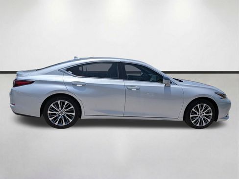 Used 2020 Lexus ES 350 w/ Accessory Package FWD image 3