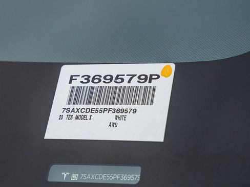 Used 2023 Tesla Model X image 28