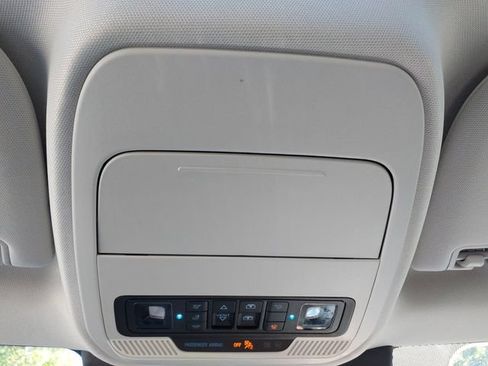 Used 2025 Ford Expedition Max Platinum w/ Driver's Package AWD/4WD image 27