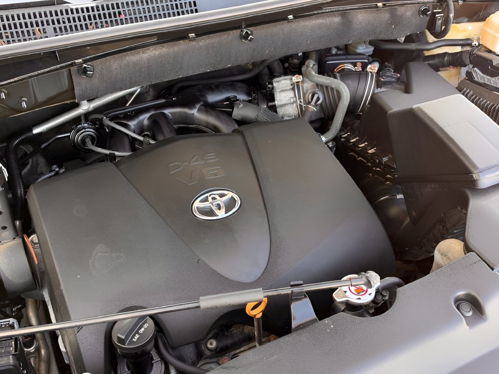 Used 2019 Toyota Highlander XLE AWD/4WD image 41