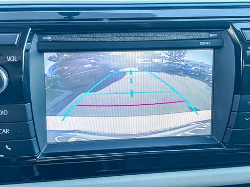 Used 2015 Toyota Corolla LE image 23