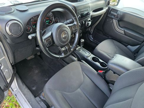 Used 2016 Jeep Wrangler Unlimited Sport w/ Quick Order Package 24S AWD/4WD image 11