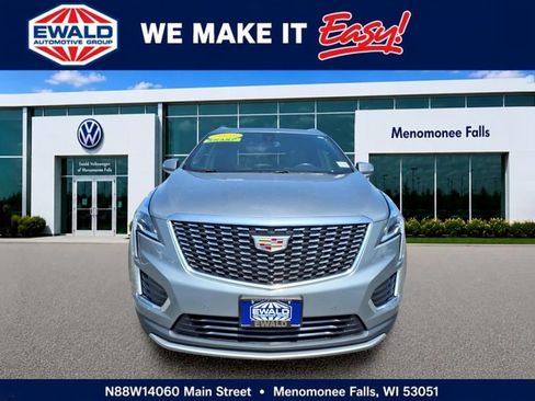 Used 2023 Cadillac XT5 Premium Luxury AWD/4WD image 2