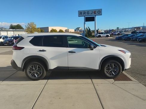 Used 2021 Nissan Rogue S image 4