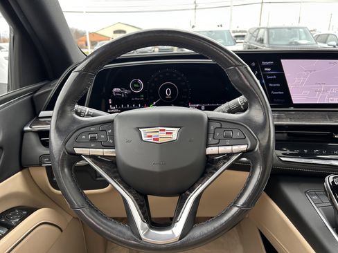 Used 2021 Cadillac Escalade Premium Luxury image 11