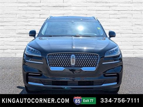 Used 2023 Lincoln Aviator Reserve w/ Equipment Group 201A image 2